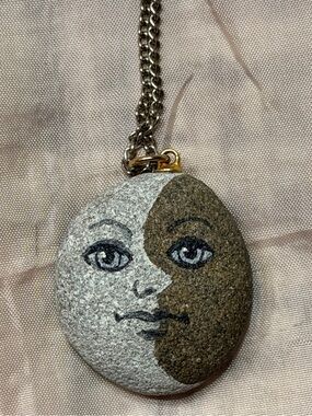 RARE Jim Bollbach Signed Folk Art River Stone Two Face Necklace OOAK | Gold Whte